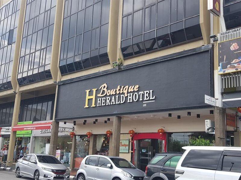 Oyo首都o 89938 先驱酒店 Malacca 外观 照片